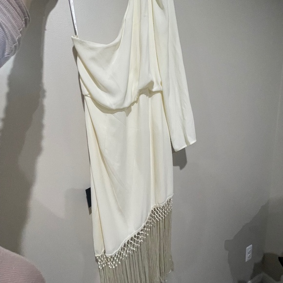 Lulu - Picture 1 of 3